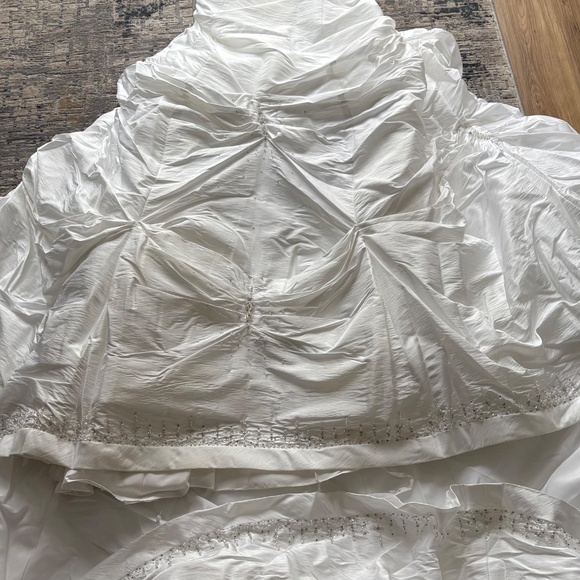 Mori Lee Wedding Dress - Picture 4 of 7